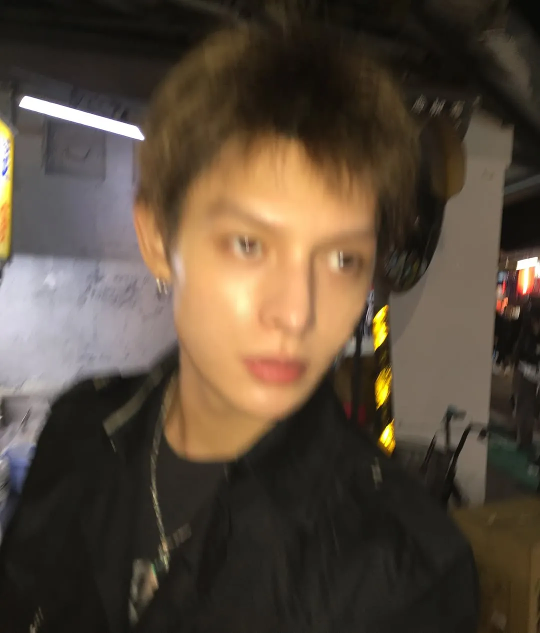 코르티스, 인스타그램, 밤 산책