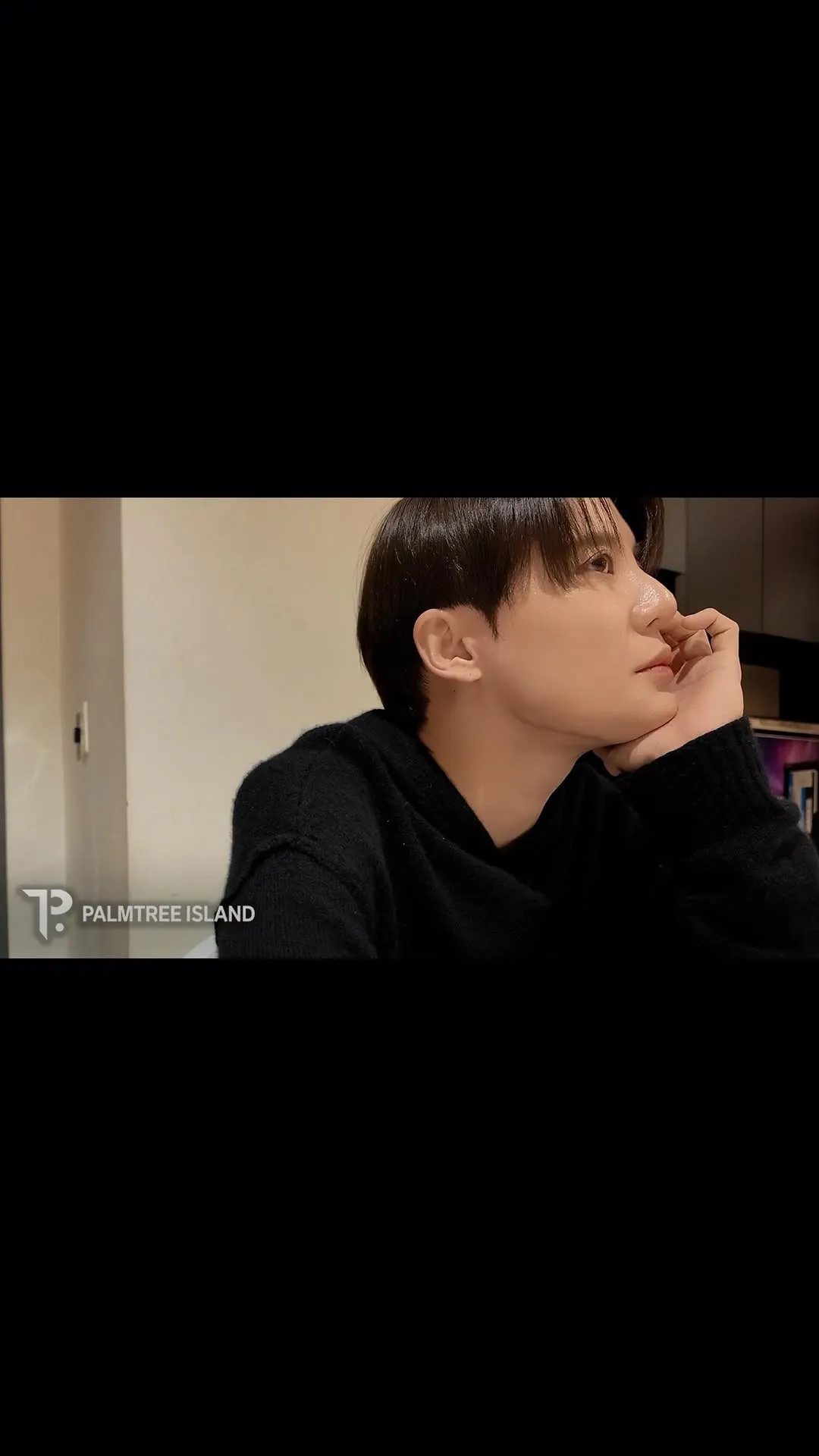 Palm Tree Island công bố vlog đời thường của Kim Junsu