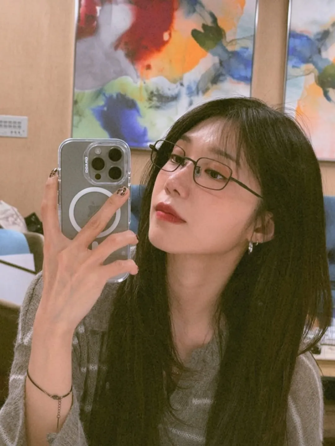 Eun Ji Jung’s Relaxed Update Connects With Fans