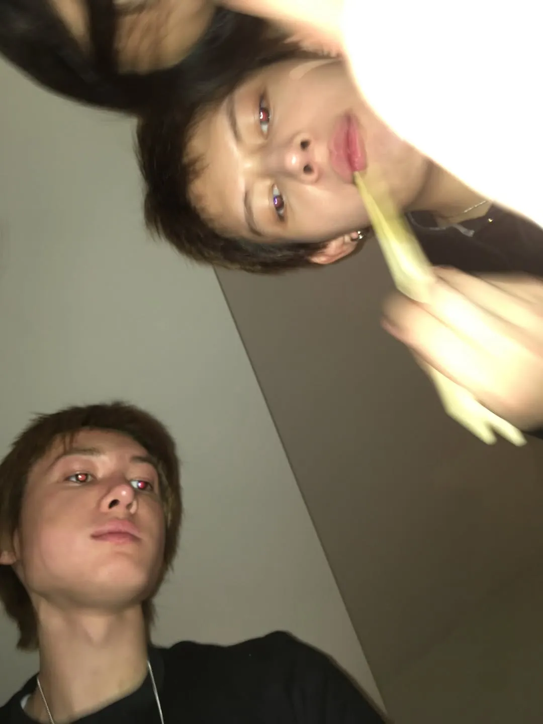 科爾蒂斯, 藝人, 宵夜