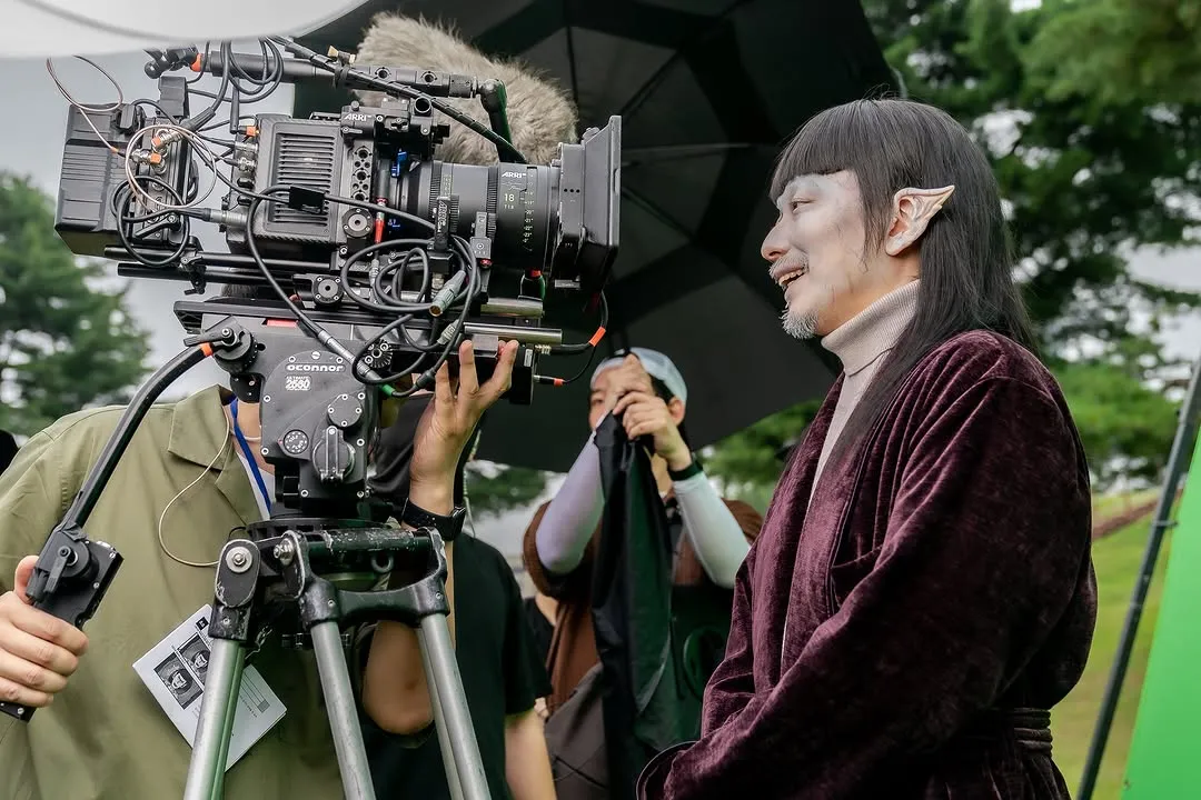 Nam diễn viên Lee Dong-hwi rộn ràng tiếng cười trên trường quay