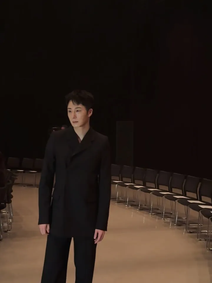 Jung Il-woo tampil elegan, menghadiri show ALAINPAUL di Tokyo