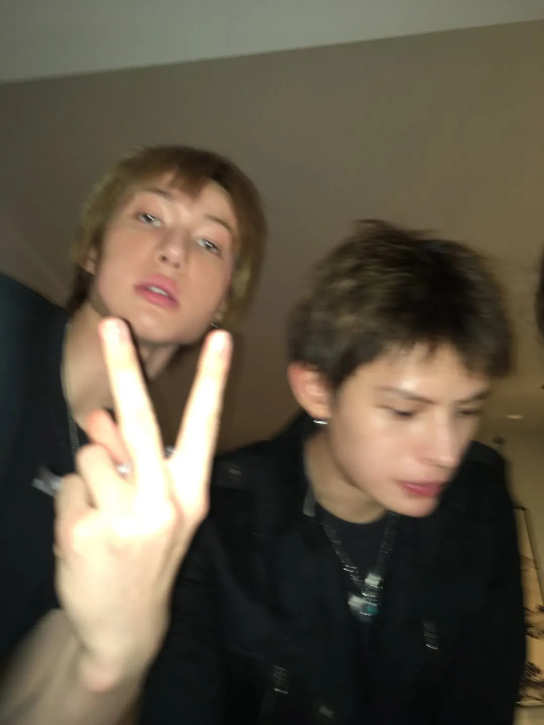 科爾蒂斯, 藝人, 宵夜