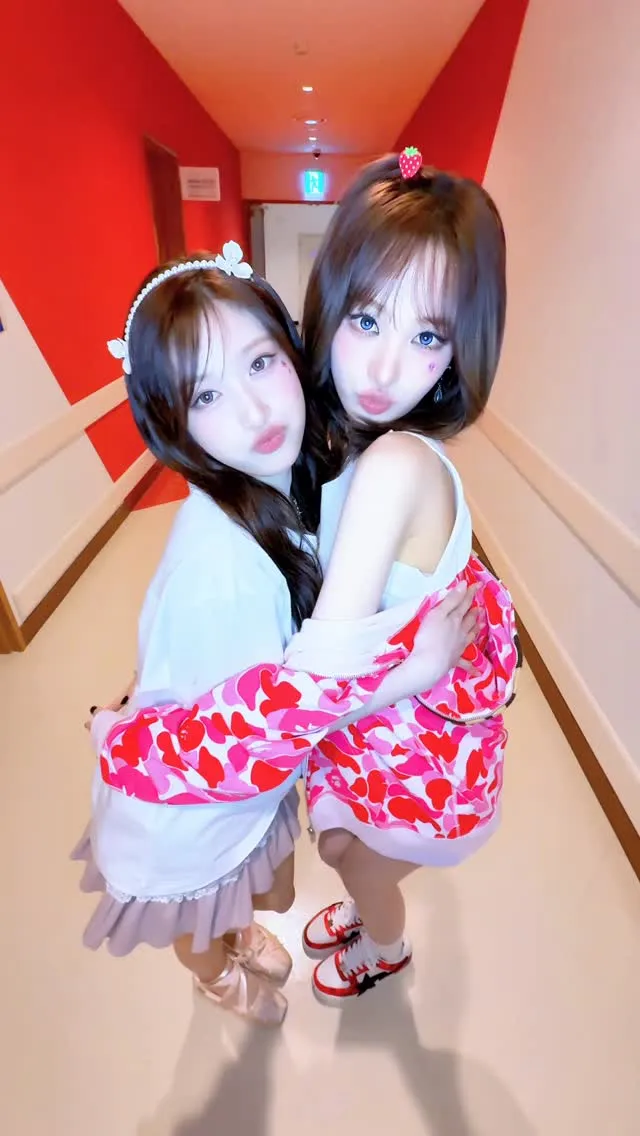 IVE แสนน่ารัก เผยโมเมนต์กอดกันอย่างอบอุ่น