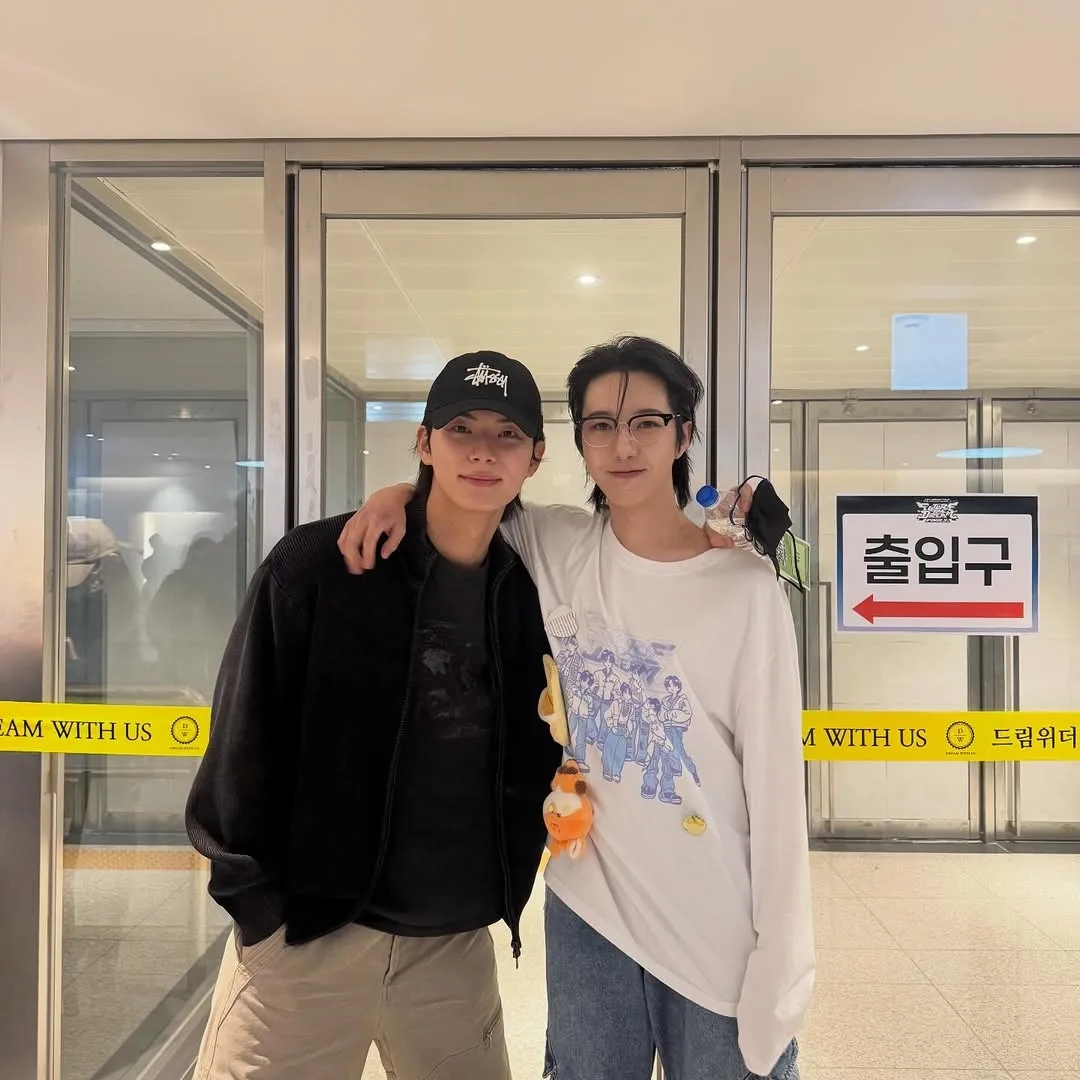 “Cảm ơn vì đã hạ chiều cao” Renjun (NCT DREAM) chia sẻ khoảnh khắc ấm áp bên bạn