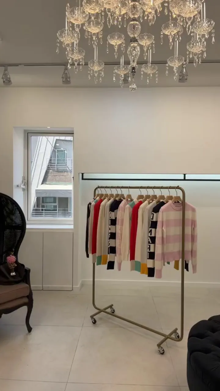 Choi Eun-kyung, nhân vật truyền hình, cập nhật Instagram, phối đồ, áo len