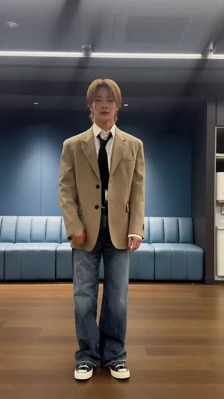 Stray Kids, Idol, Instagram