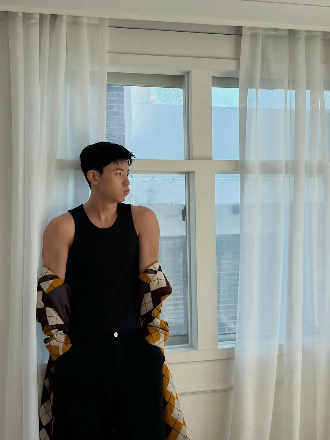 Lomon, Actor, Instagram