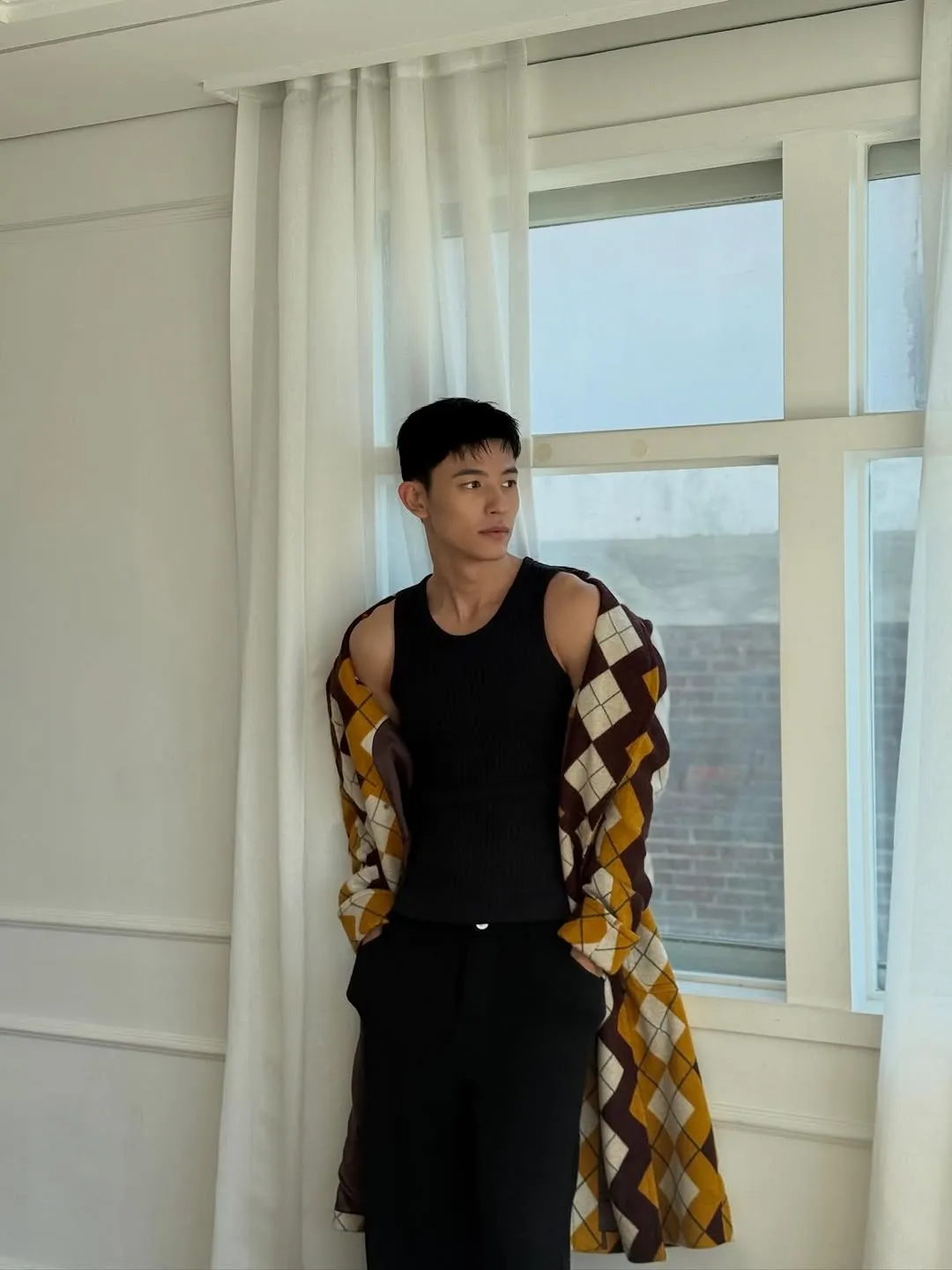 Lomon, Actor, Instagram