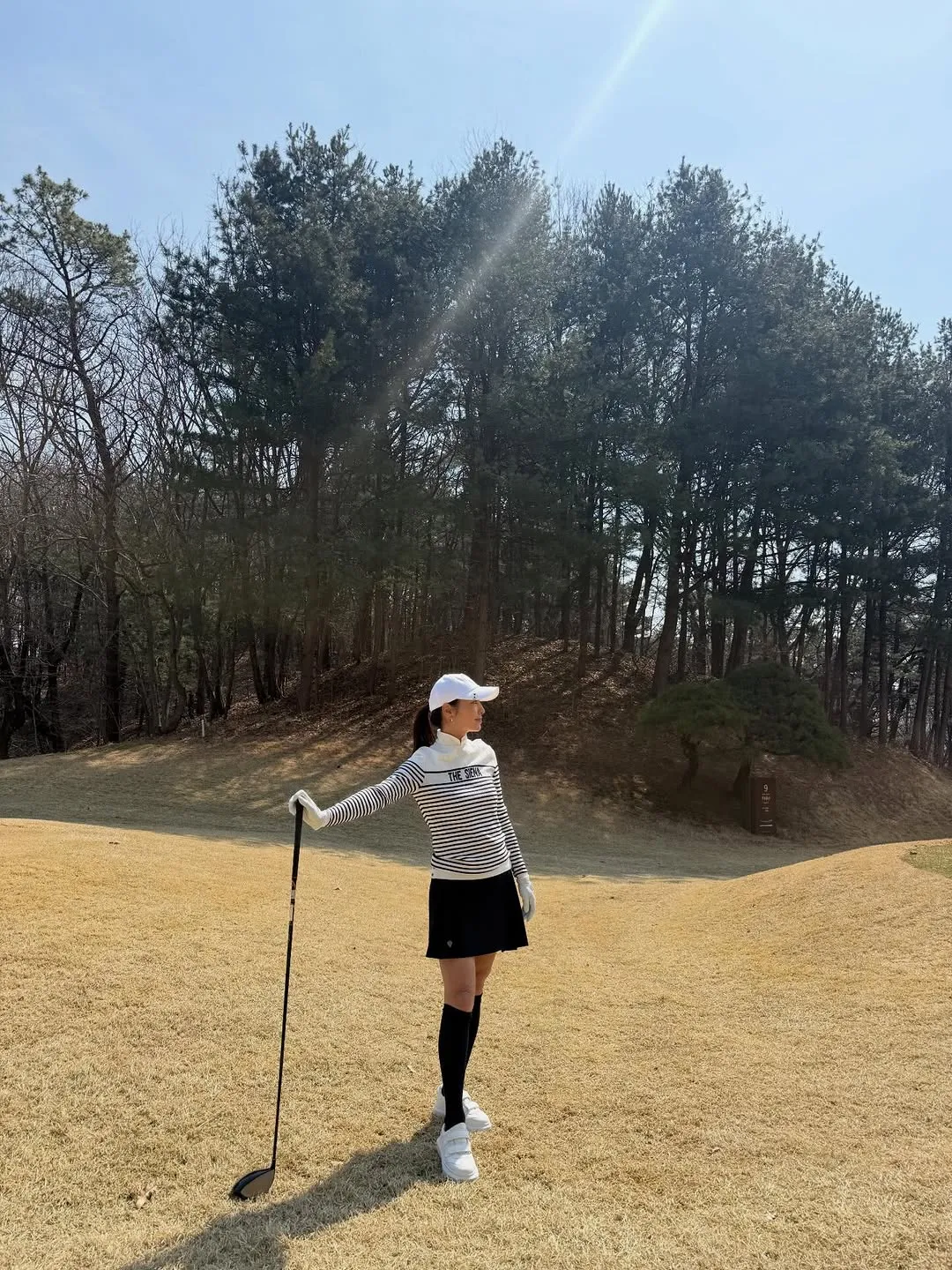 最高の天気のなか、イ・ミンジョンがゴルフを満喫