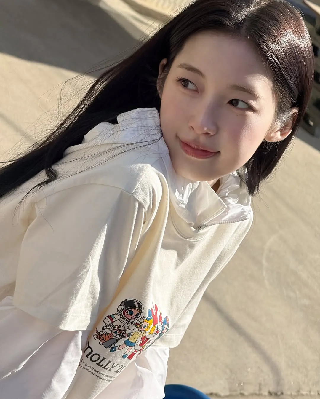 愛らしいアリン、春色のお出かけ写真を公開