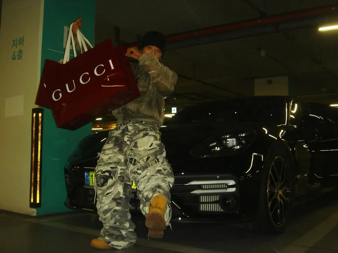 Lujo en su día a día: la nueva actualización de Instagram de Yang Hong-won