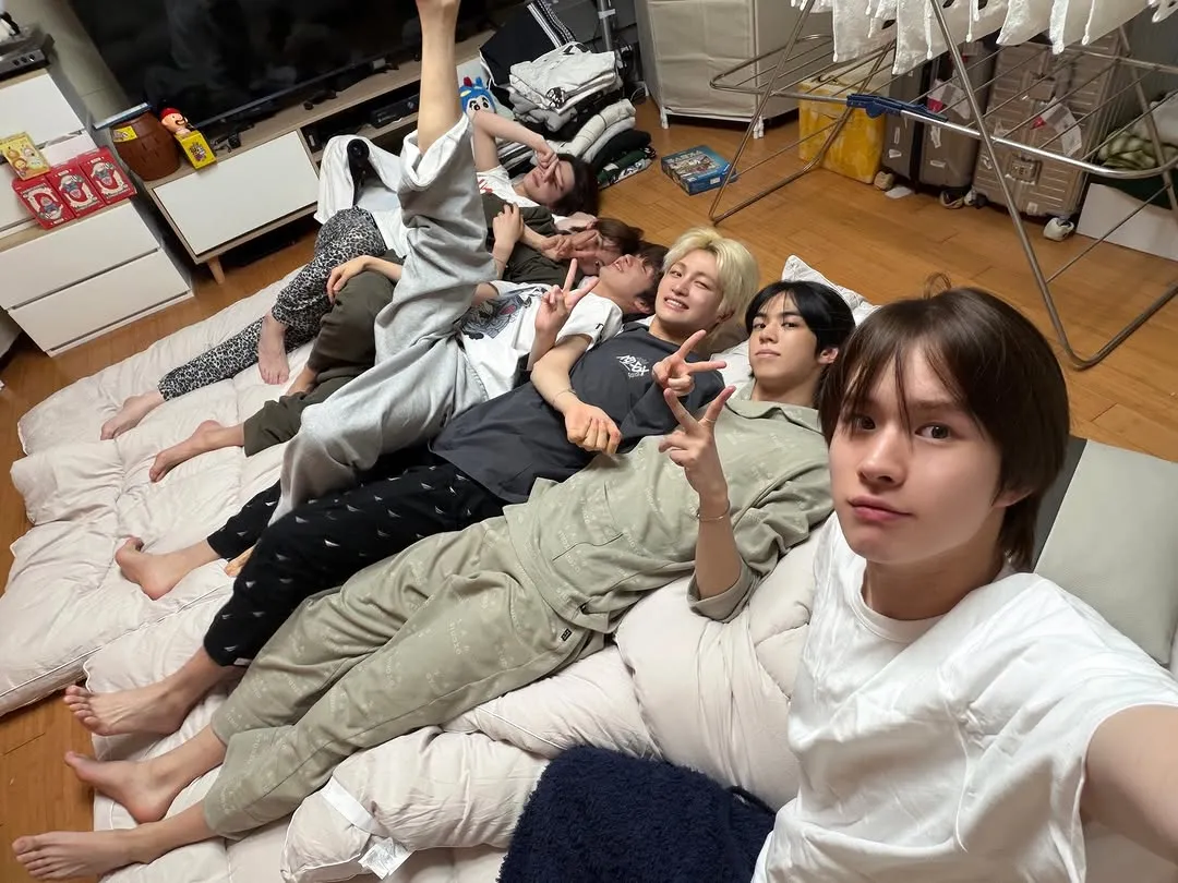 “氛围温馨” TWS官方公开如家人般的合照