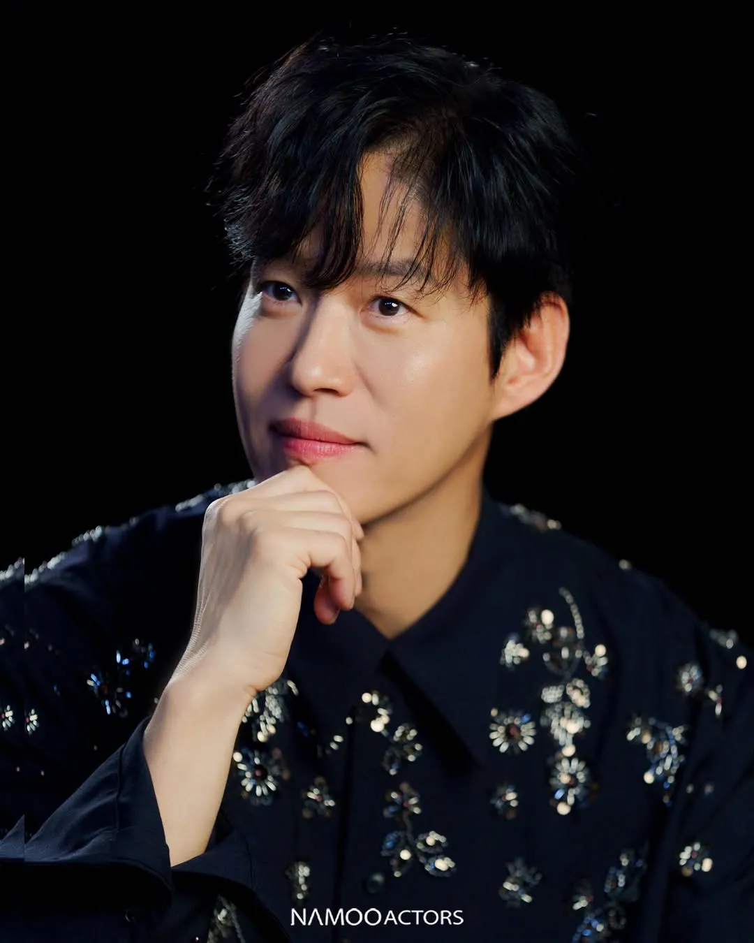 Yoo Jun-sang, nhạc kịch, Cine21, chụp hình, hậu trường