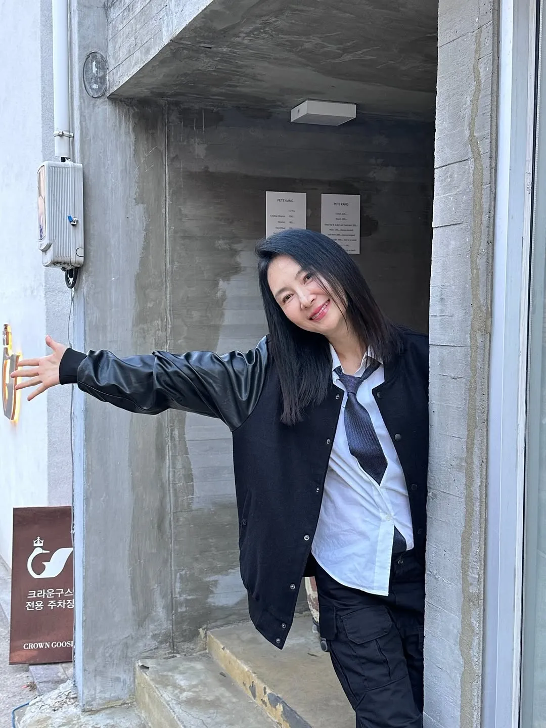 Chae Si-ra’s Bright Smile: A Candid Glimpse Into Her Day