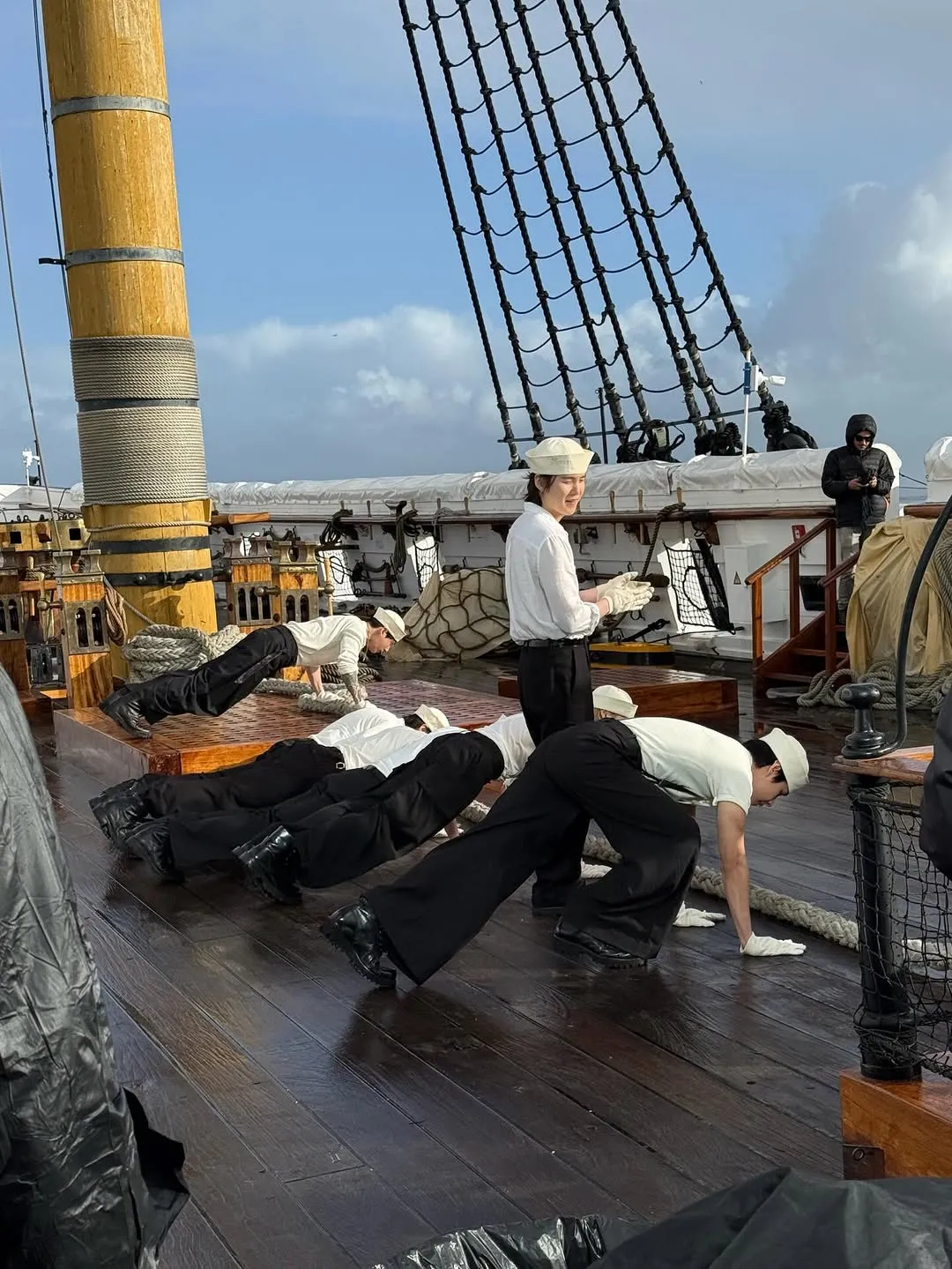 “Calentamiento”: BTS desata una energía arrolladora