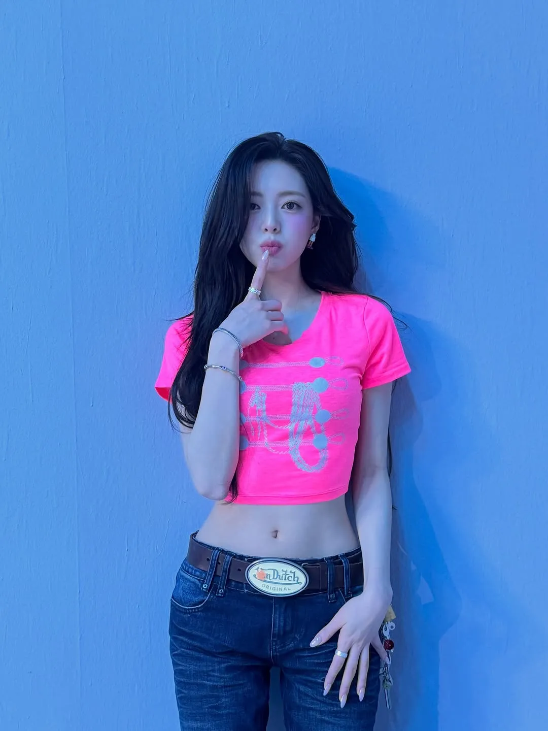 Yuna phô diễn vẻ quyến rũ, chinh phục người hâm mộ