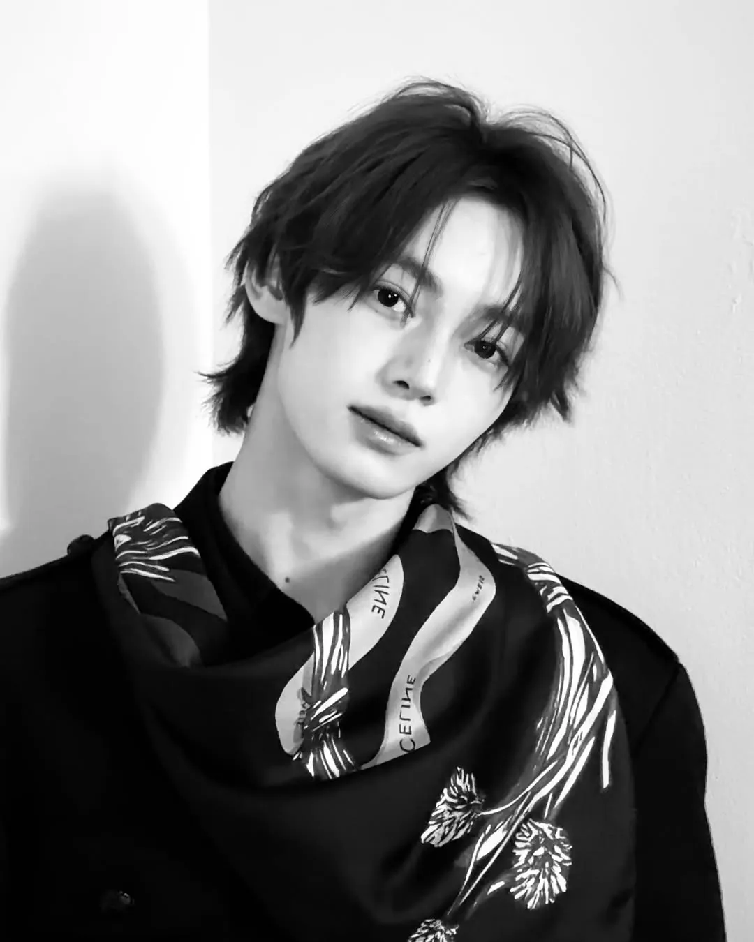 Official Tours đầy phong cách, công bố hình ảnh cùng CELINE