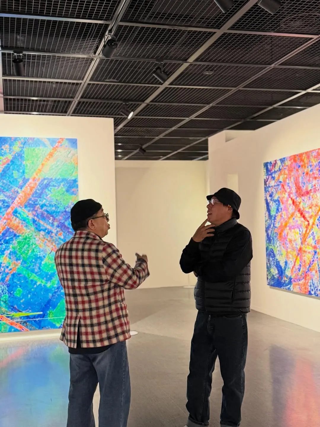 Yoon Jong-shin, nhạc sĩ, triển lãm