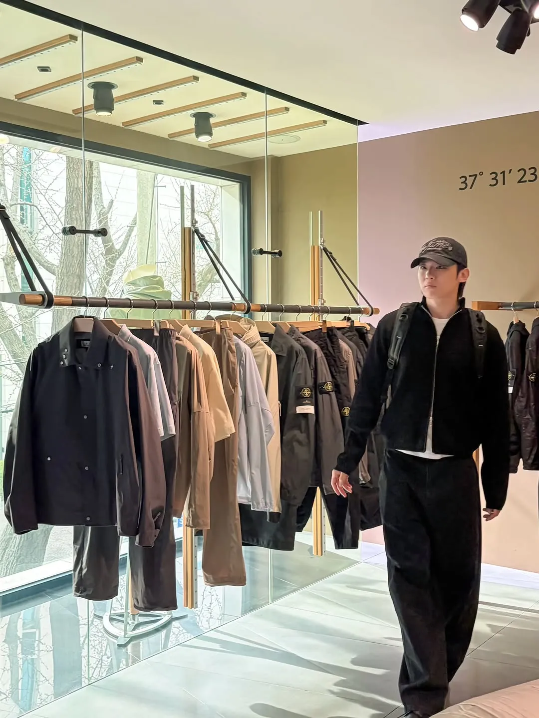 Dex, thời trang, Instagram