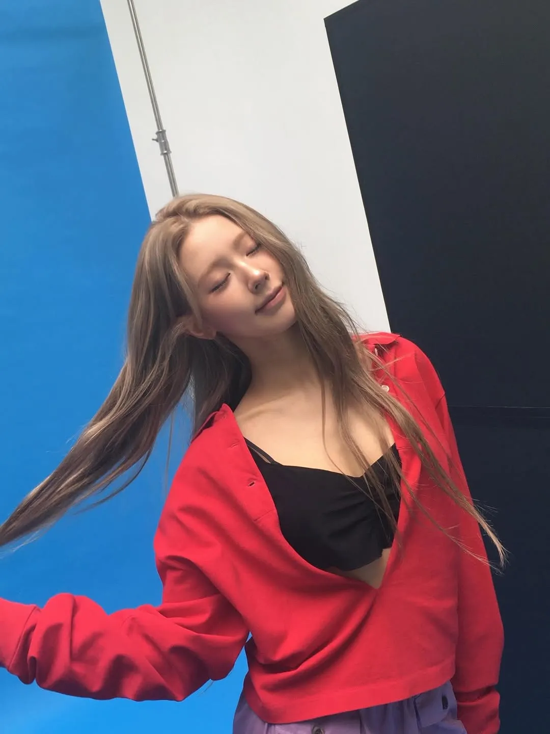 Miyeon (G)I-DLE, Penyanyi, Prada
