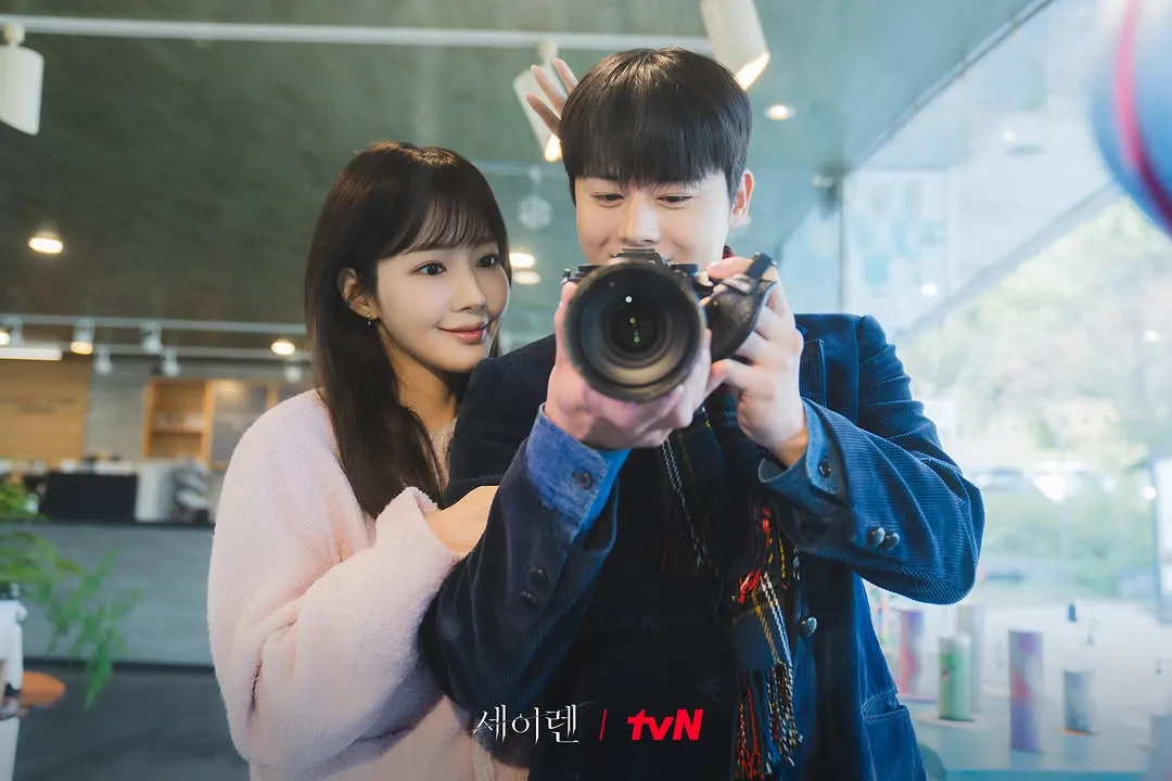 “Nữ hoàng chemistry” Min-young, hé lộ ảnh phim mới