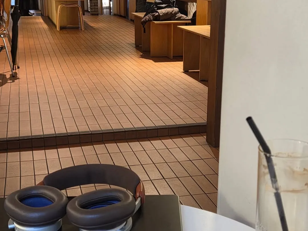 許允真, LE SSERAFIM, Instagram