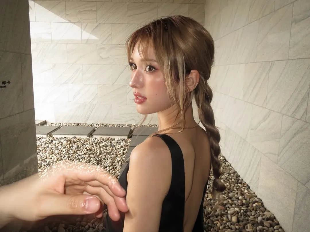 전소미, 프라다와 함께하는 아침