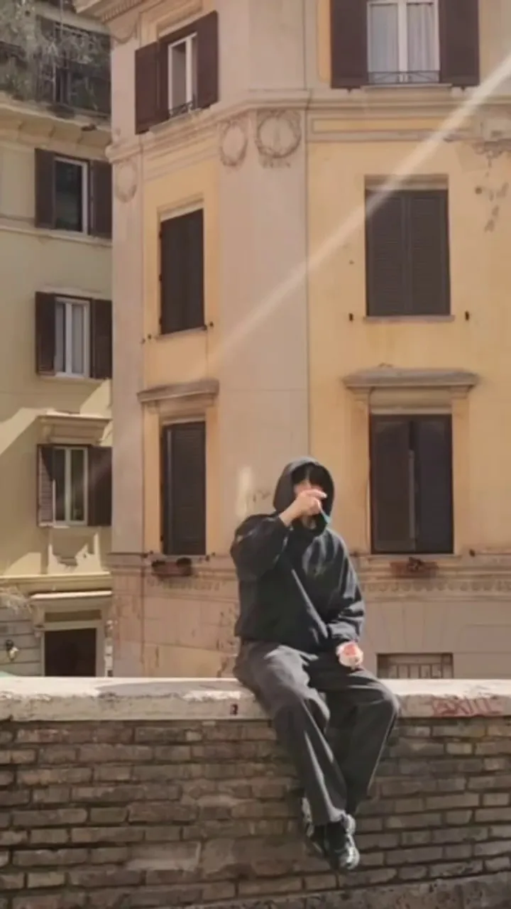 Gong Yoo, Aktor, Unggah foto