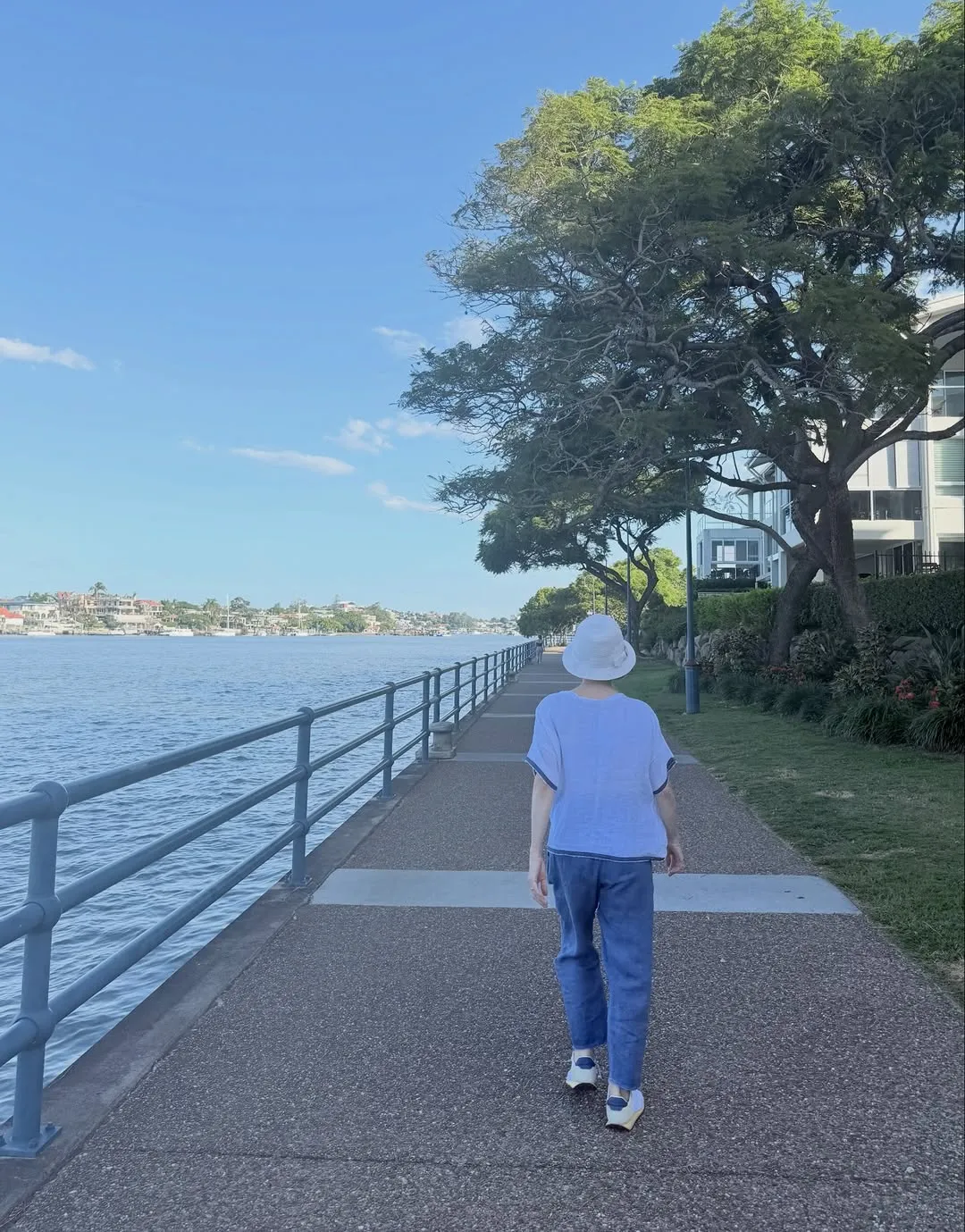 ゆったり散歩、チョン・リョウォンの近況が公開