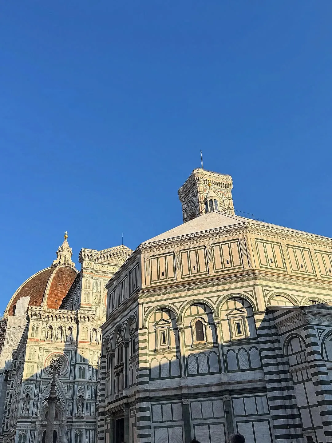 Min Kyung-a trong chuyến du lịch, bắt gặp ẩm thực Hàn tại Florence