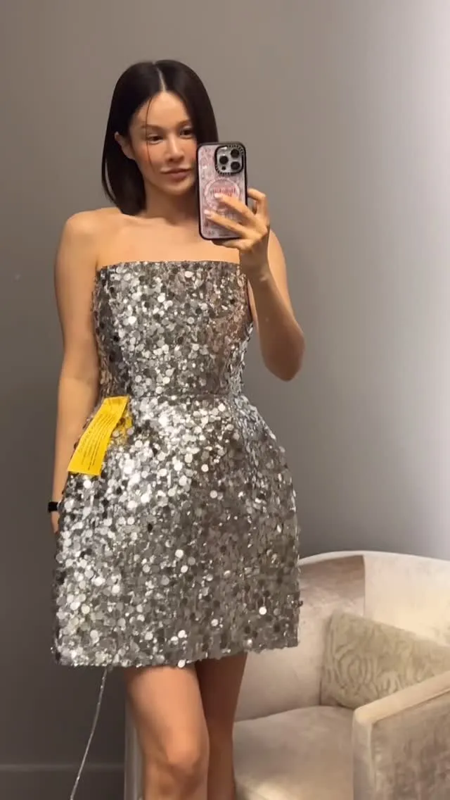 Ivy lộng lẫy, thử sức với đầm mini