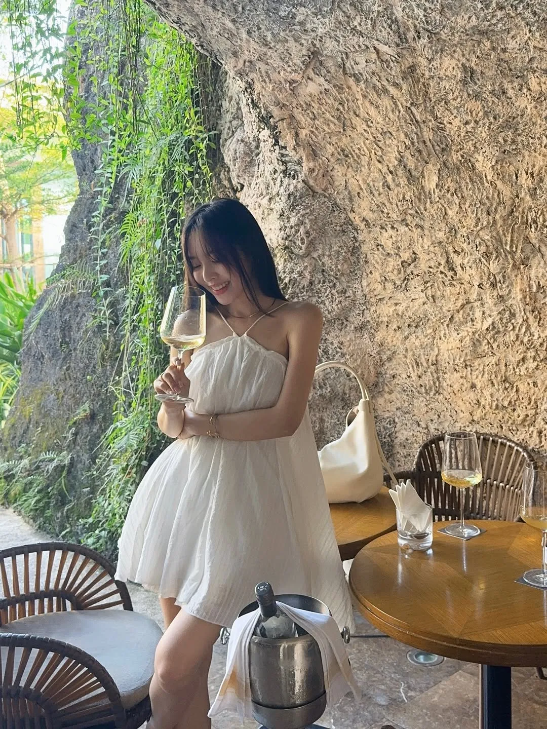 "Kecantikan Meledak" Lee Sol-i, nuansa musim semi