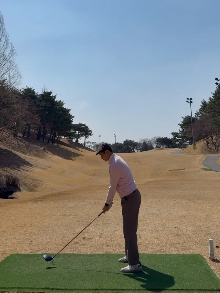 裴正男, 演员, 高尔夫