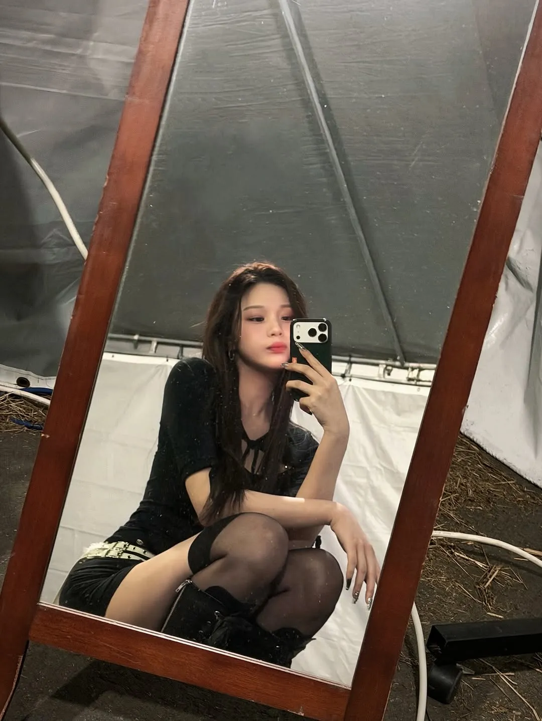 ออมจี (VIVIZ) เปลี่ยนลุคเป็นผมสีน้ำตาล