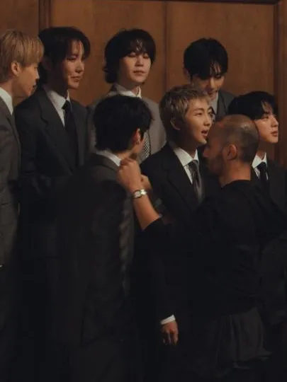 BTS trở lại, hé lộ phim tài liệu trên Netflix