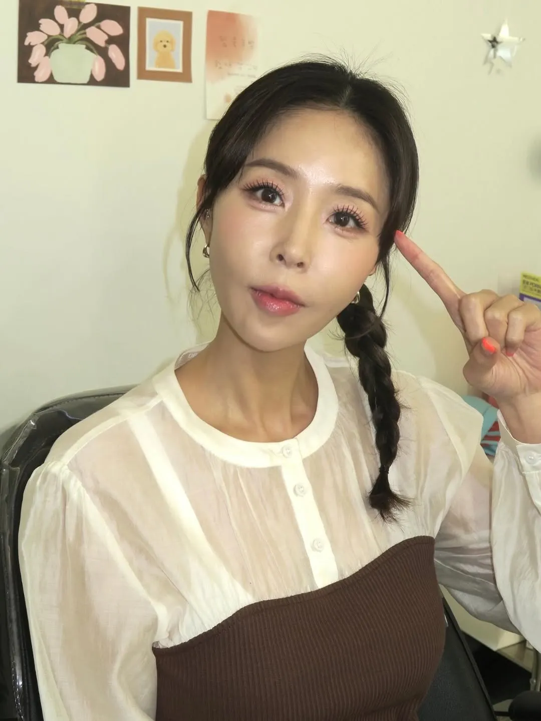 Shinji, de visual delicado, atualiza o Instagram