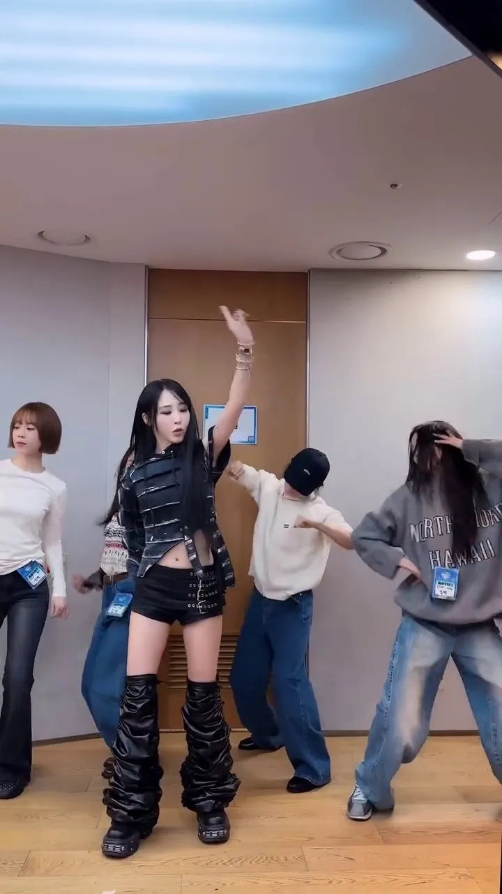 Moonbyul, MAMAMOO, unggahan