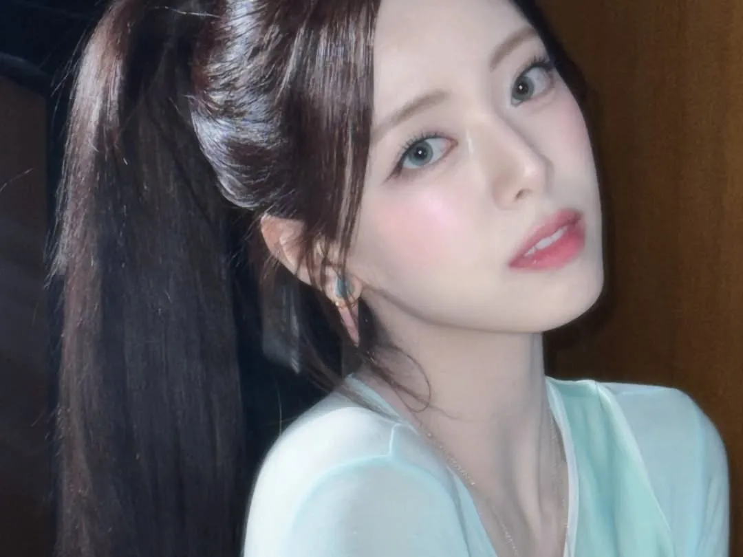 Yuna de ITZY derrite con su encanto puro: comparte nuevas selfies