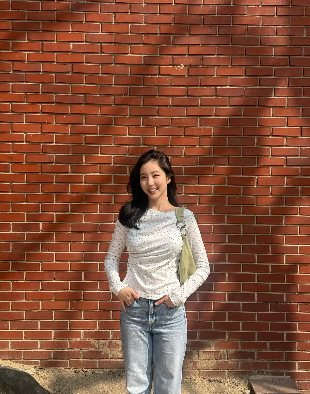 윤채경, 가수, 인스타그램