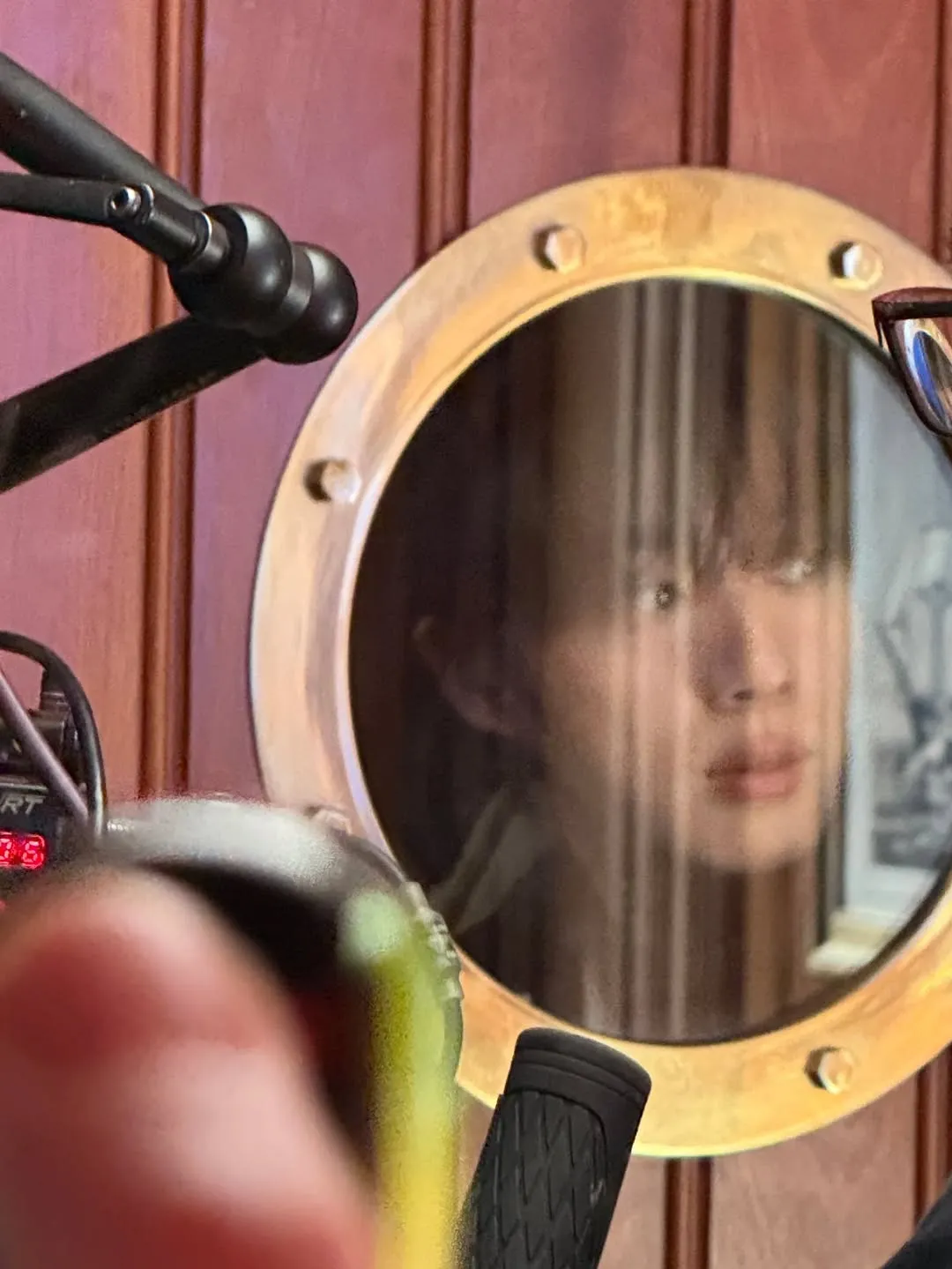 BTS ジン、インスタグラムにサプライズ投稿