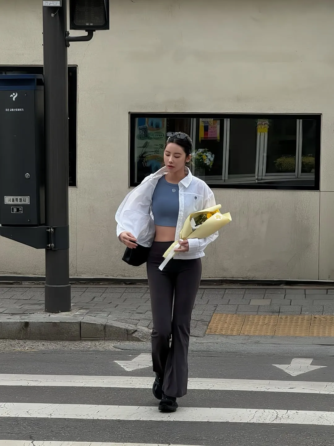 「DIA出身」キ・ヒヒョン、レギンスコーデに注目「憧れボディ」