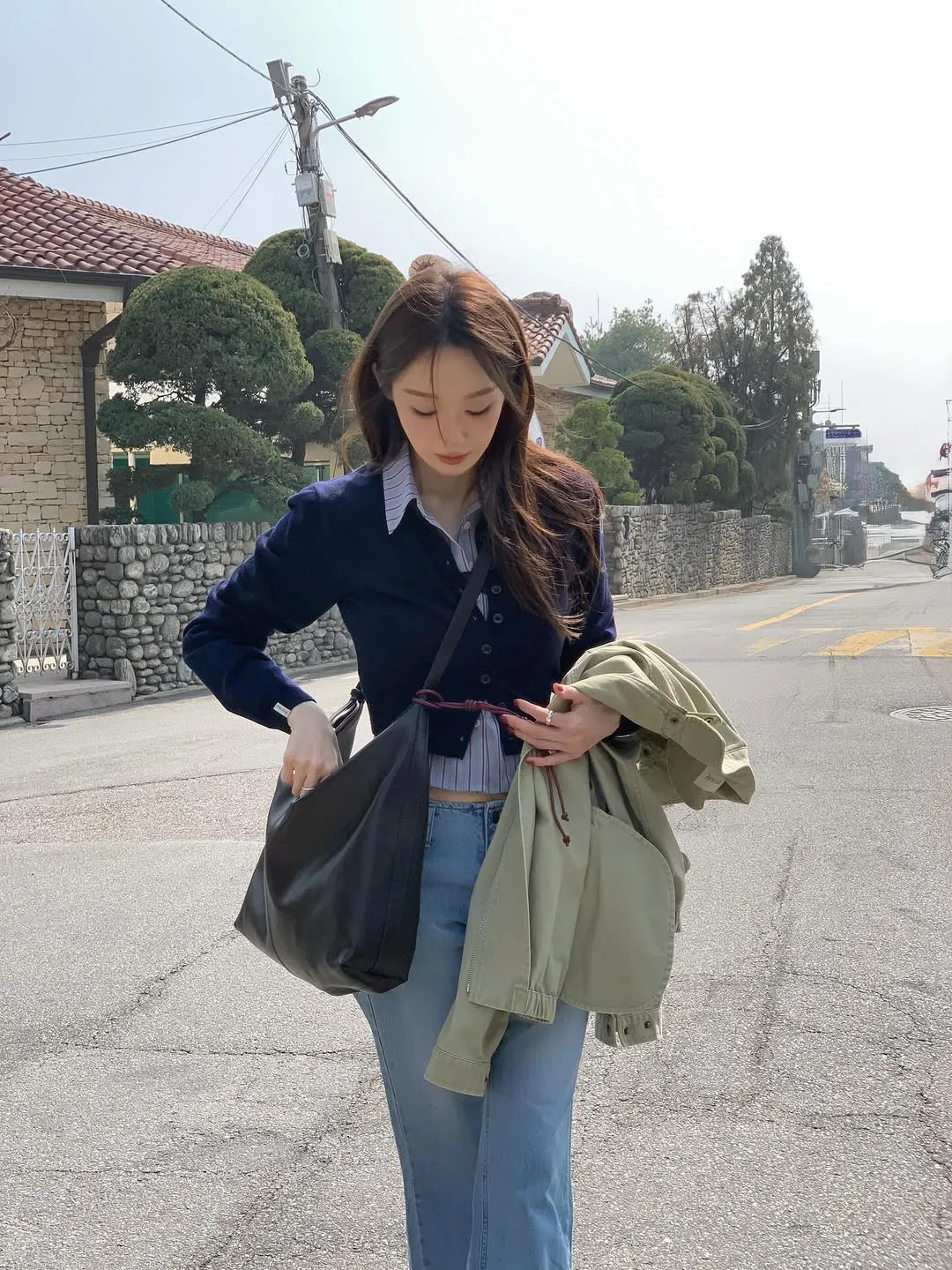 Elegante Kang Min-kyung, do Davichi, revela seu look de primavera