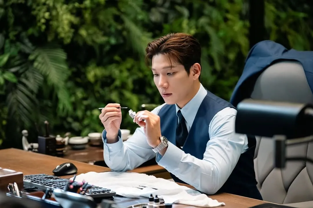 '신이랑 법률사무소' 김경남, 눈빛에 사연 한가득