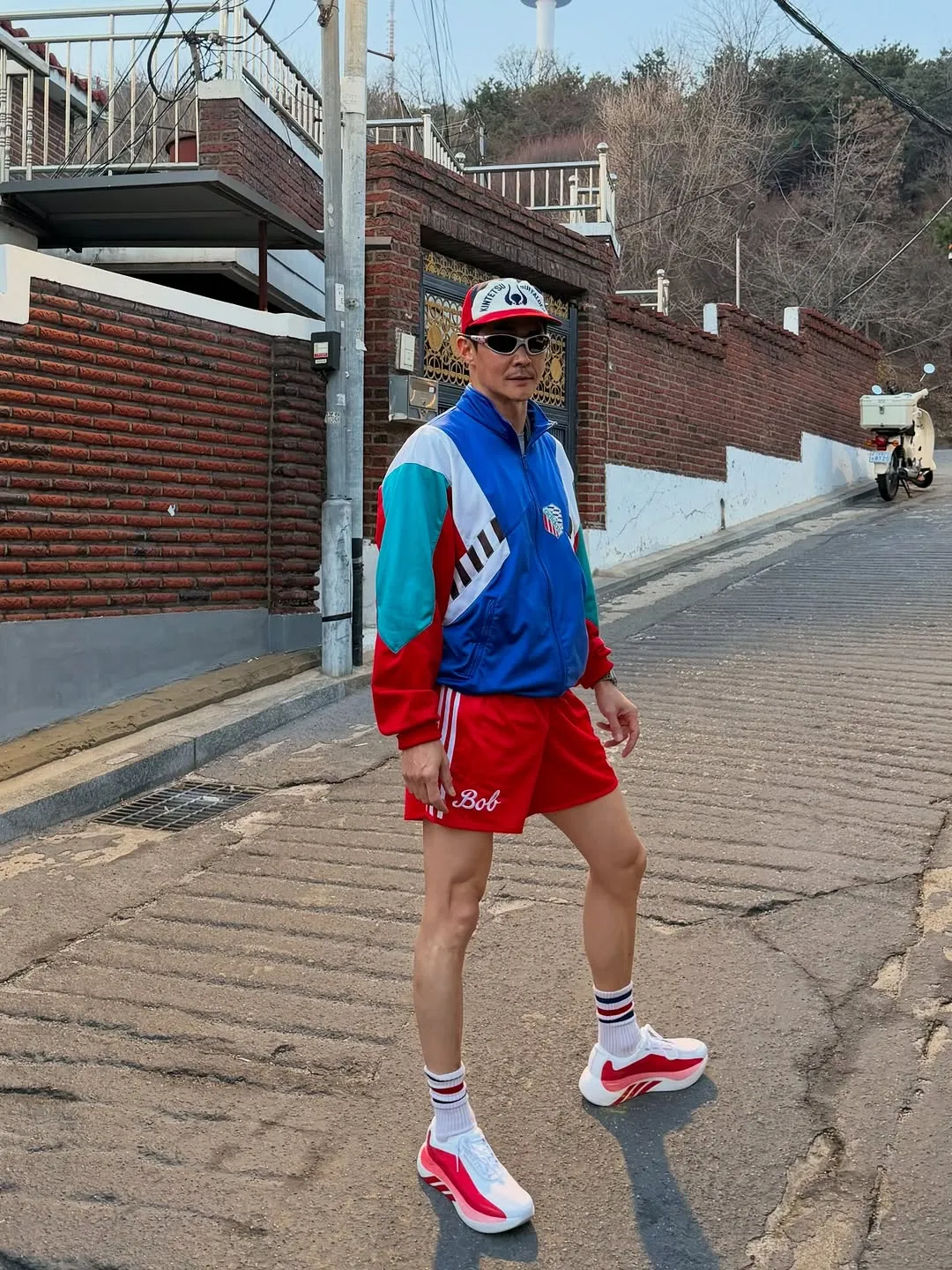 Bae Jungnam, actor, running