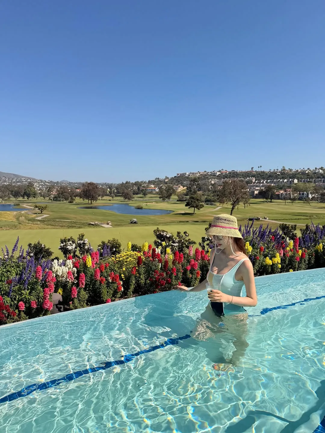 actriz, traje de baño, Lee Da-hae, SE7EN, alberca