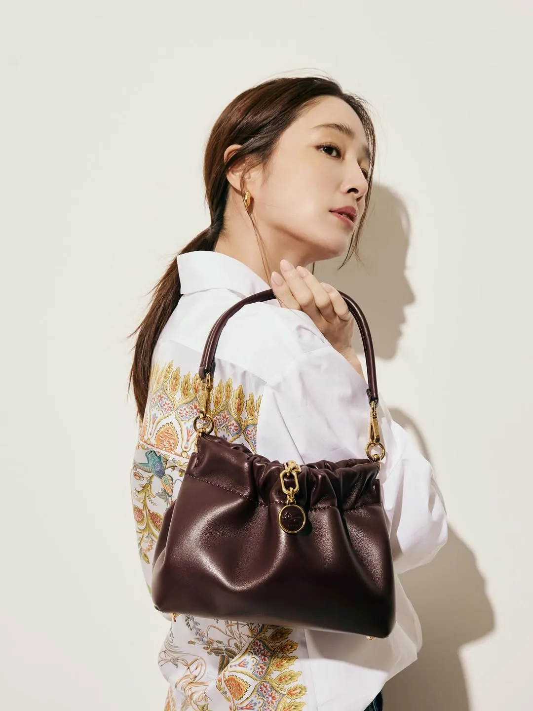 優雅なイ・ミンジョン、スタイリッシュなインスタグラム更新