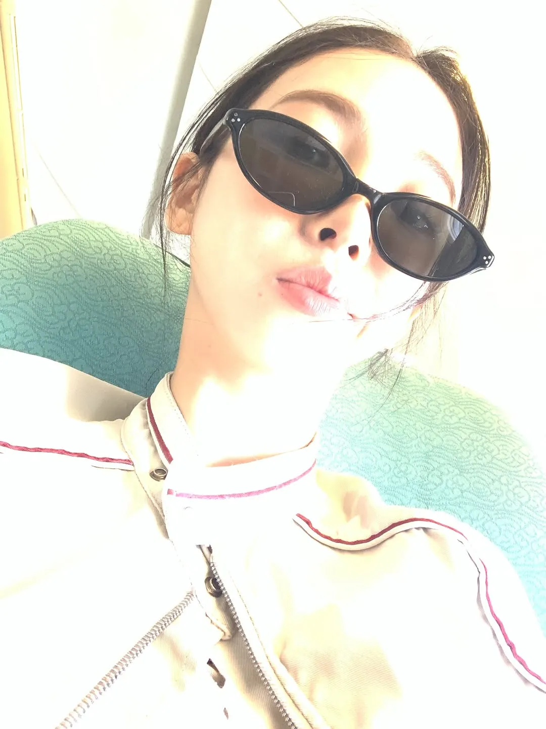 aespa, Karina, airport, greeting, driver