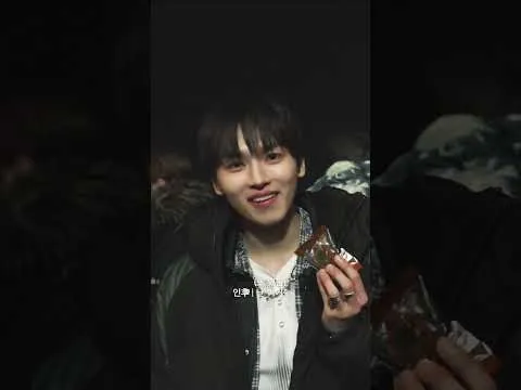 TUNEXX의 'What’s in my pocket?' 뮤직비디오 공개