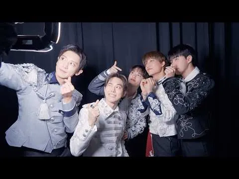 EXO第八张专辑‘REVERXE’粉丝Showcase幕后大放送